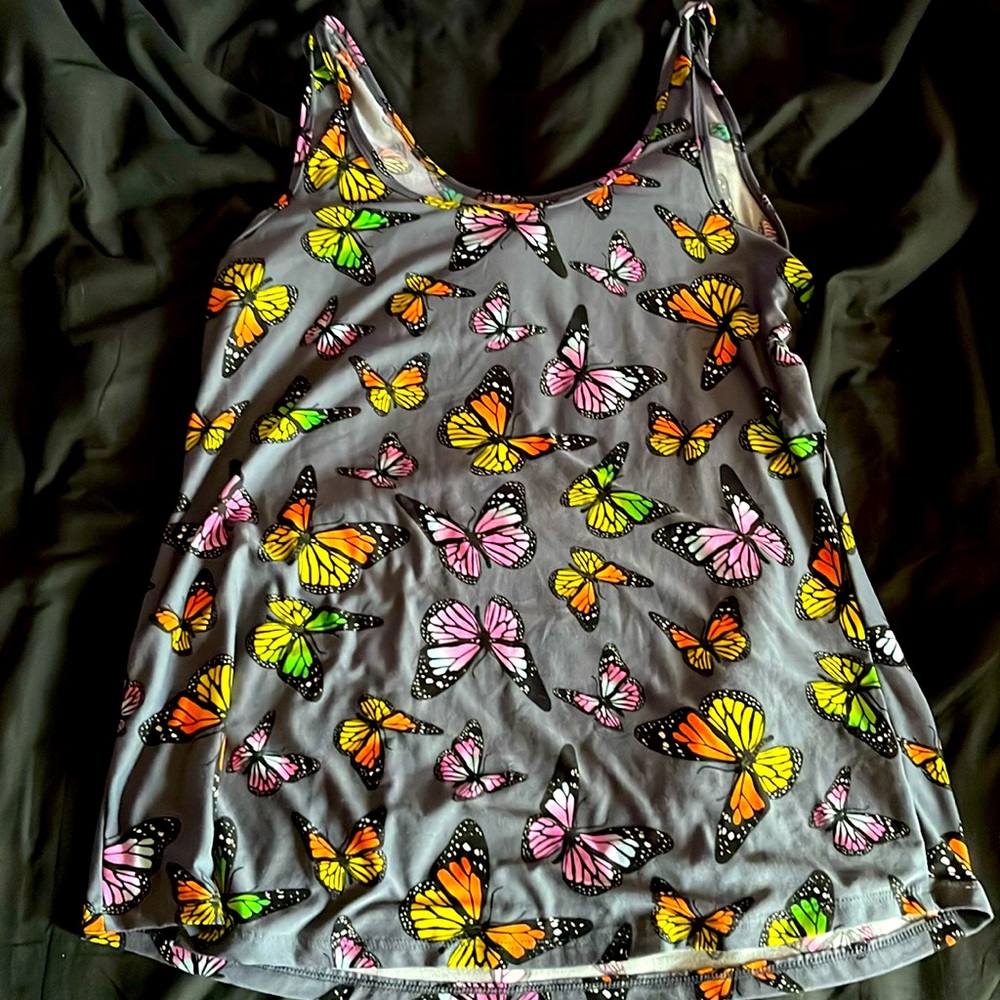 Women’s tank top plus size